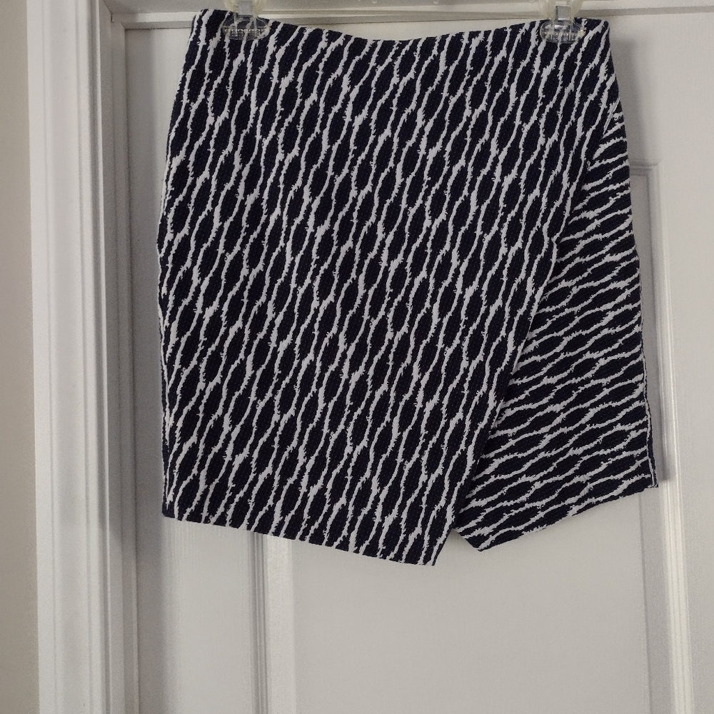 Loft mini skirt